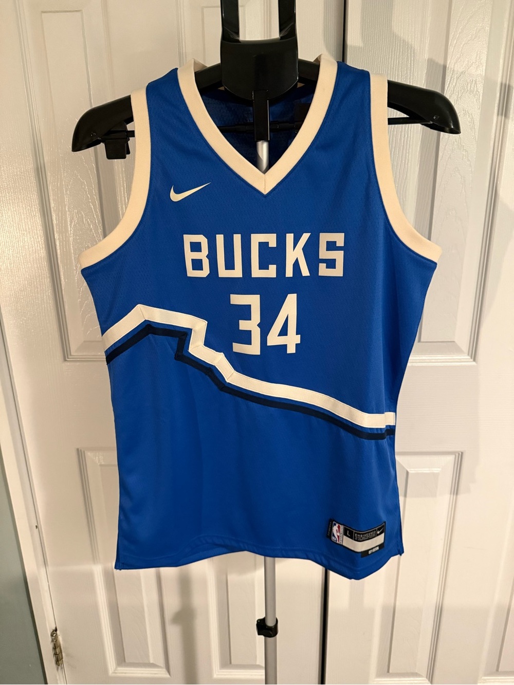Nike Swingman City Edition Milwaukee Bucks Giannis Antetokounmpo Jersey Youth L